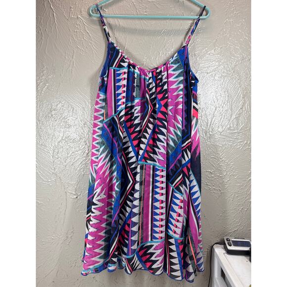 Express Bold Geometric Print Casual Shift Dress Pink Blue Purple Size Medium - Picture 4 of 5